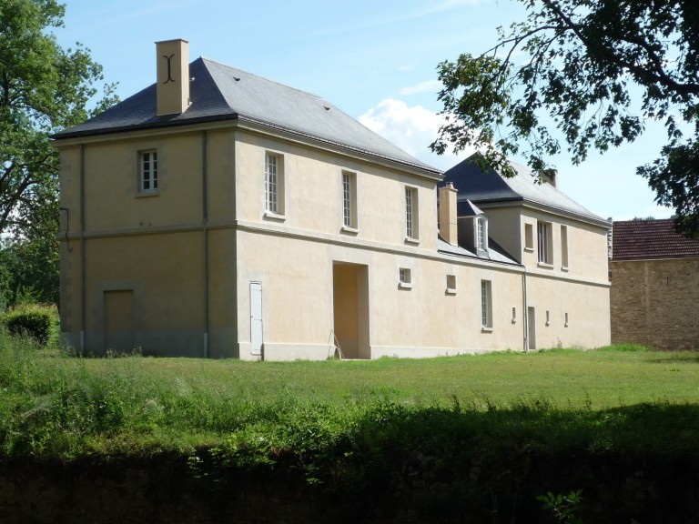 Les étapes clés d'un ravalement de façade réussi à Saponay